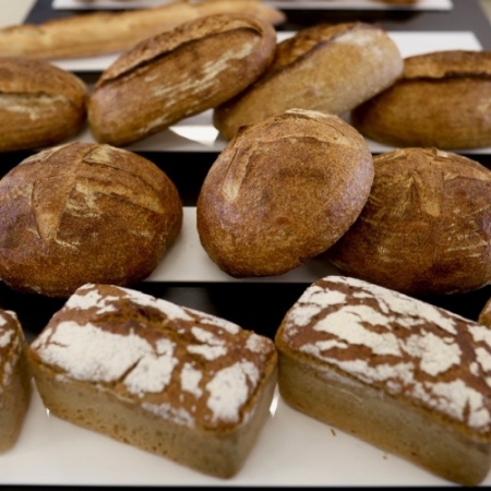 Piekarskie pieczywo na zakwasie – teoria i praktyka